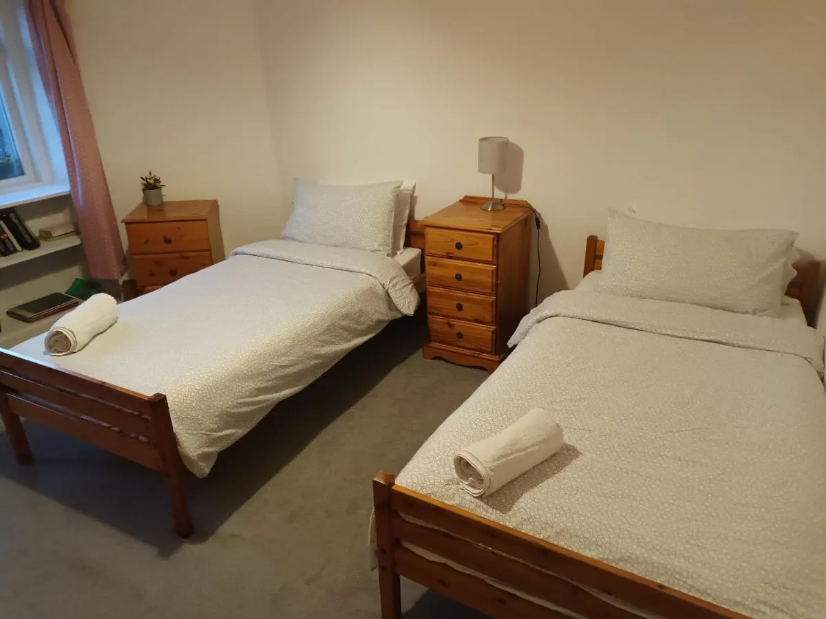 Central Victorian 3 Bedroom Apartment With Free Parking And Private Garden Edimburgo Reino Unido