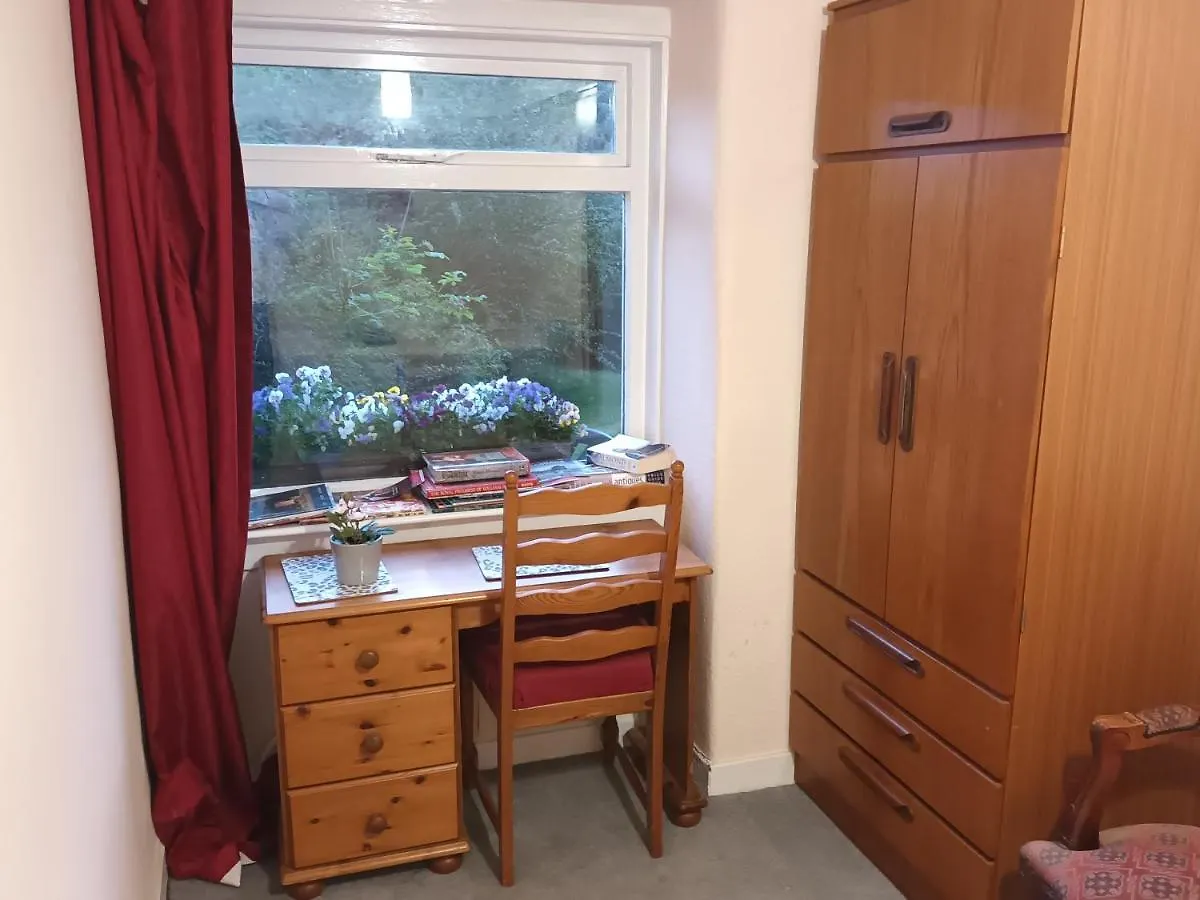 Central Victorian 3 Bedroom Apartment With Free Parking And Private Garden Edimburgo Reino Unido