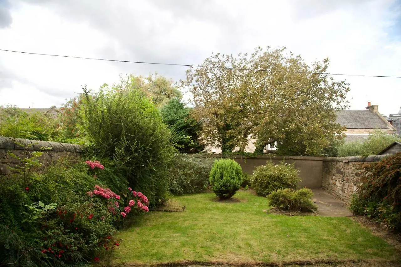Central Victorian 3 Bedroom Apartment With Free Parking And Private Garden Edimburgo